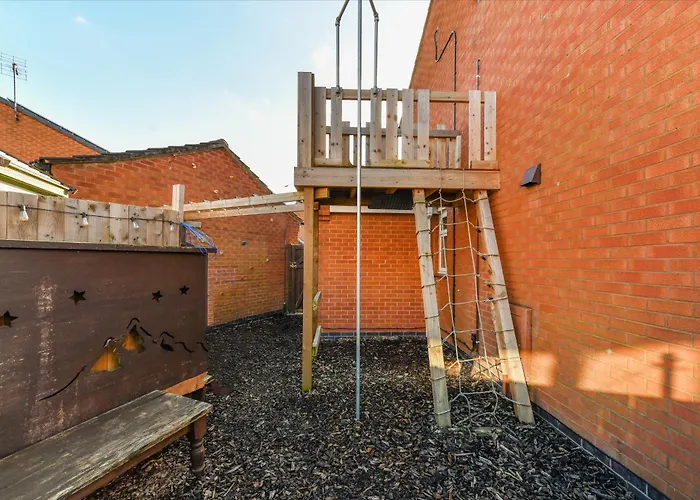 Morgan House- 4 Bed House, Near Nottingham Trent Uni