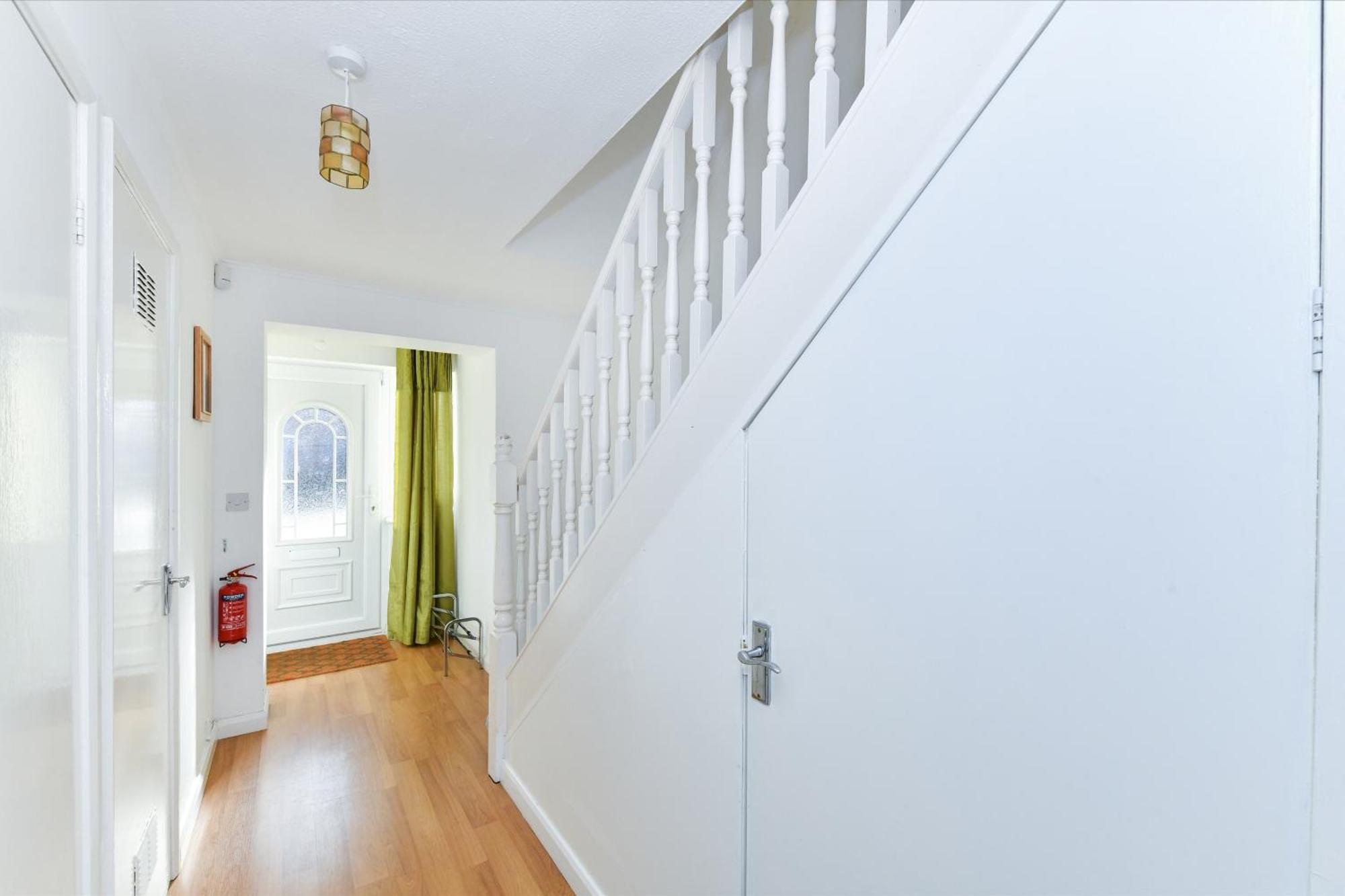 Morgan House- 4 Bed House, Near Trent Uni *