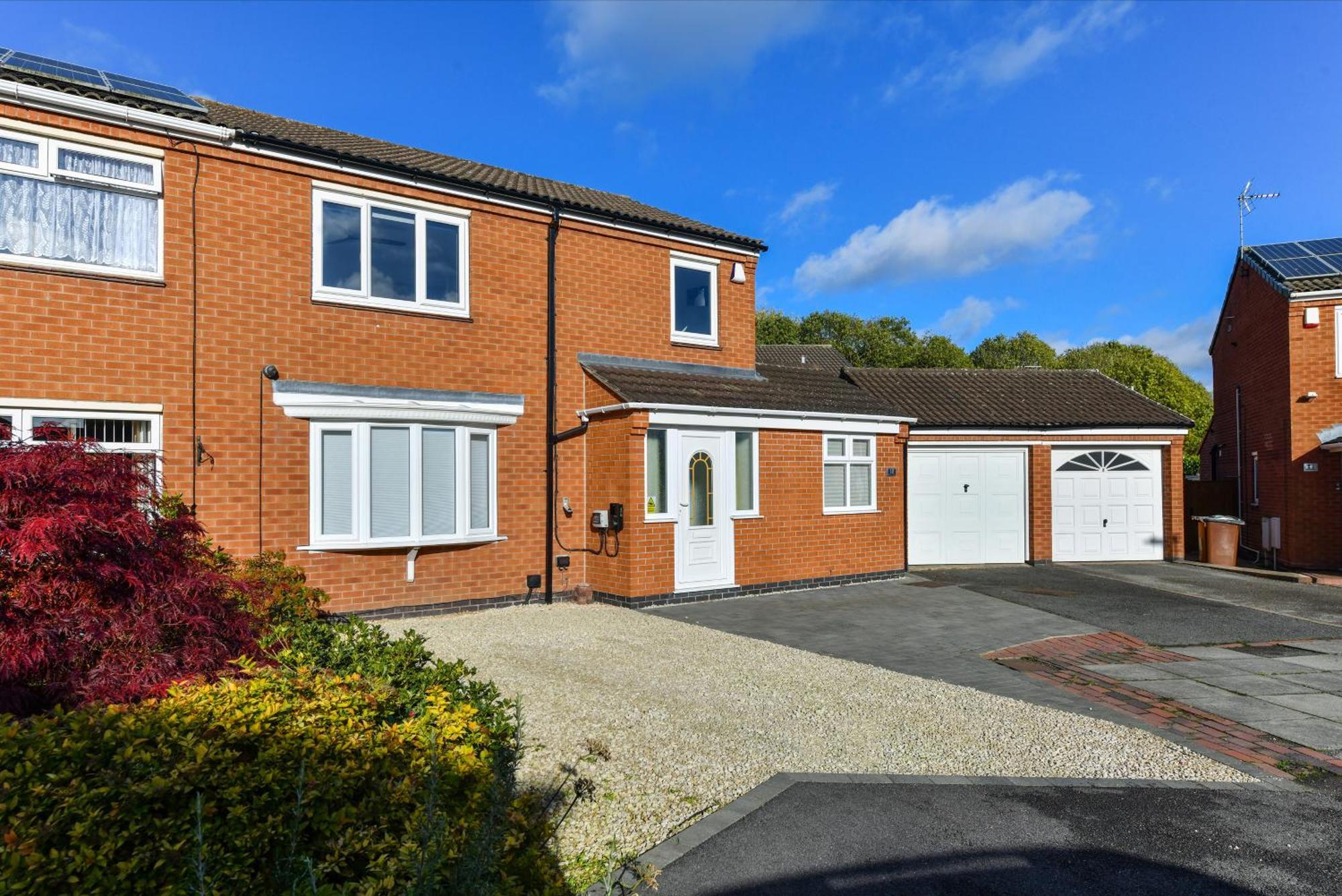 Morgan House- 4 Bed House, Near Trent Uni *